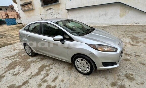 Acheter Occasion Voiture Ford Fiesta Gris à Dakar, Dakar Acheter Occasion Voiture Ford Fiesta Gris à Dakar, Dakar