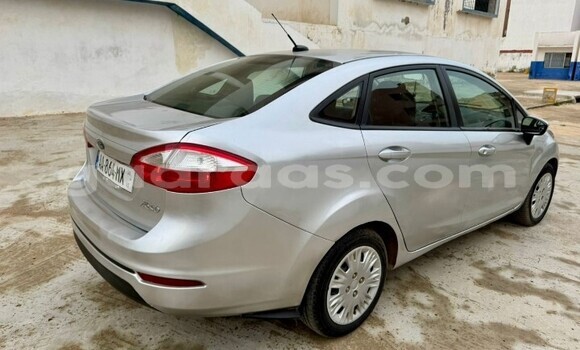 Acheter Occasion Voiture Ford Fiesta Gris à Dakar, Dakar Acheter Occasion Voiture Ford Fiesta Gris à Dakar, Dakar