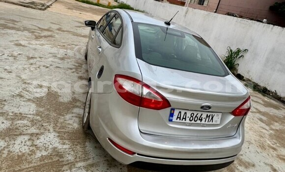 Acheter Occasion Voiture Ford Fiesta Gris à Dakar, Dakar Acheter Occasion Voiture Ford Fiesta Gris à Dakar, Dakar