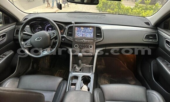 Dieundeu Occasion Renault Talisman Silver Auto in Dakar in Dakar Dieundeu Occasion Renault Talisman Silver Auto in Dakar in Dakar