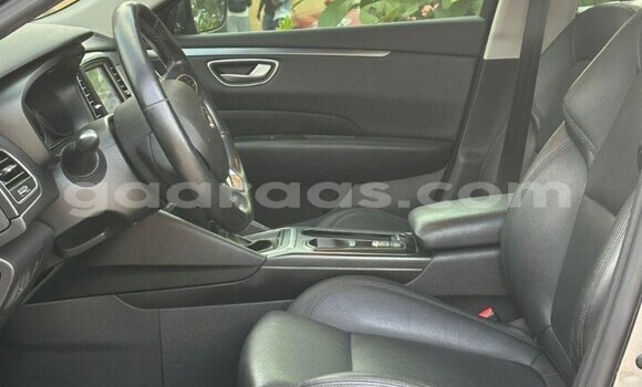 Dieundeu Occasion Renault Talisman Silver Auto in Dakar in Dakar Dieundeu Occasion Renault Talisman Silver Auto in Dakar in Dakar