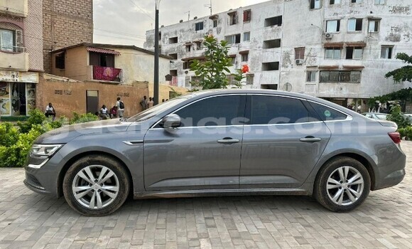 Dieundeu Occasion Renault Talisman Silver Auto in Dakar in Dakar Dieundeu Occasion Renault Talisman Silver Auto in Dakar in Dakar