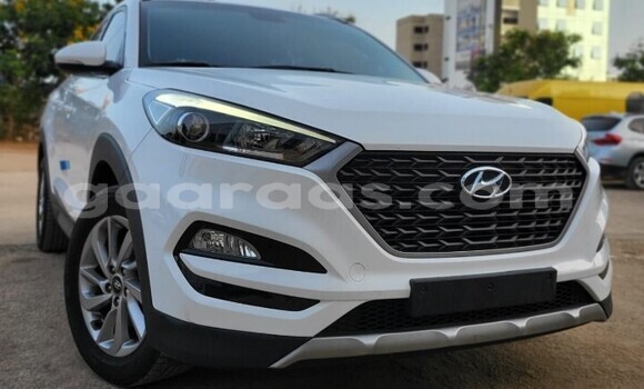 Dieundeu Occasion Hyundai Tucson White Auto in Dakar in Dakar Dieundeu Occasion Hyundai Tucson White Auto in Dakar in Dakar