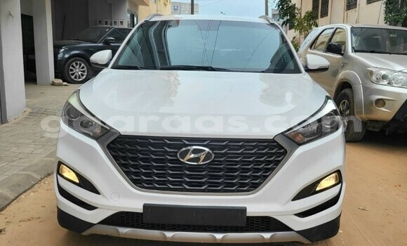 Dieundeu Occasion Hyundai Tucson White Auto in Dakar in Dakar Dieundeu Occasion Hyundai Tucson White Auto in Dakar in Dakar