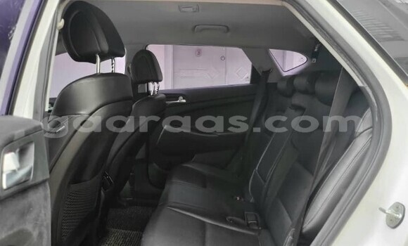 Dieundeu Occasion Hyundai Tucson White Auto in Dakar in Dakar Dieundeu Occasion Hyundai Tucson White Auto in Dakar in Dakar
