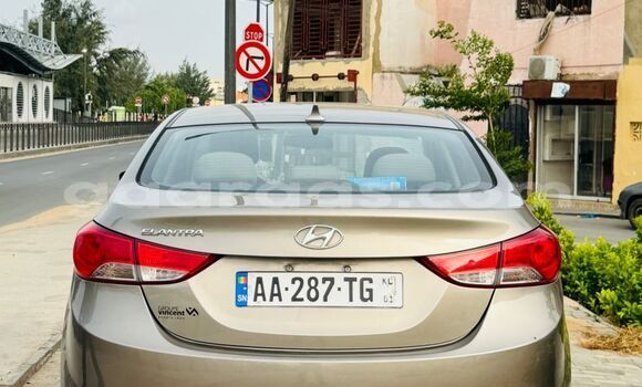 Acheter Occasion Voiture Hyundai Elantra Beige à Dakar, Dakar Acheter Occasion Voiture Hyundai Elantra Beige à Dakar, Dakar