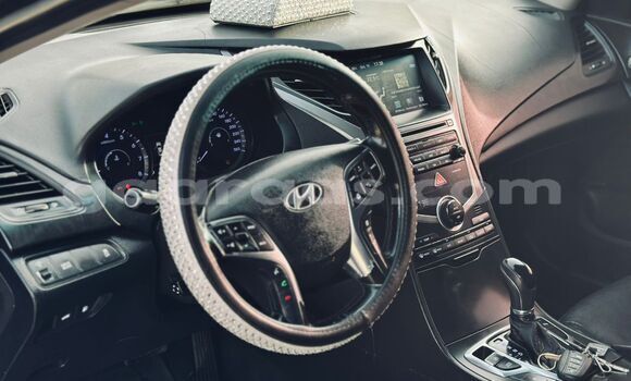 Buy Import Hyundai Grandeur Black Car in Dakar in Dakar Buy Import Hyundai Grandeur Black Car in Dakar in Dakar