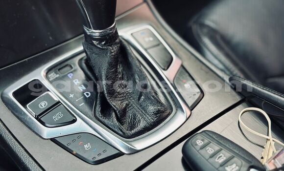 Buy Import Hyundai Grandeur Black Car in Dakar in Dakar Buy Import Hyundai Grandeur Black Car in Dakar in Dakar