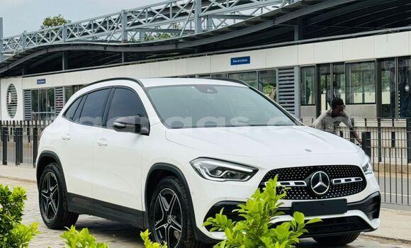 Acheter Neuf Voiture Mercedes‒Benz GLA-klasse Blanc à Dakar, Dakar Acheter Neuf Voiture Mercedes‒Benz GLA-klasse Blanc à Dakar, Dakar