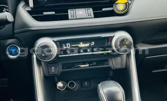 Buy New Toyota RAV4 Silver Car in Dakar in Dakar Buy New Toyota RAV4 Silver Car in Dakar in Dakar