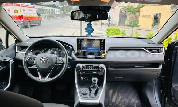 Buy New Toyota RAV4 Silver Car in Dakar in Dakar Buy New Toyota RAV4 Silver Car in Dakar in Dakar