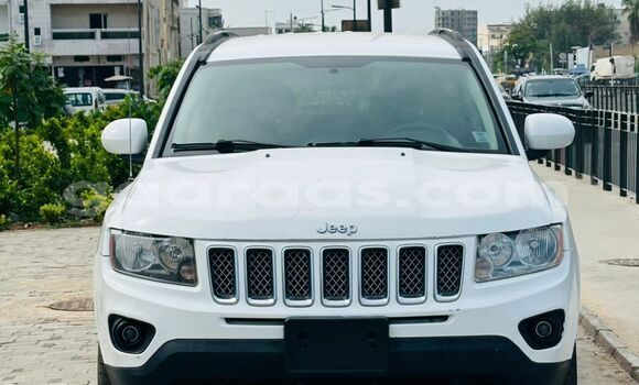 Buy Used Jeep Compass White Car in Dakar in Dakar