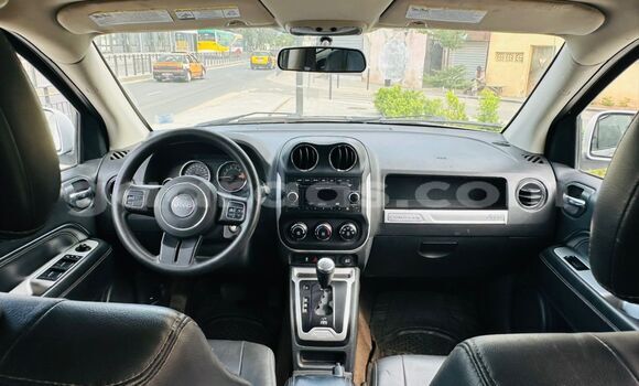 Dieundeu Occasion Jeep Compass White Auto in Dakar in Dakar Dieundeu Occasion Jeep Compass White Auto in Dakar in Dakar