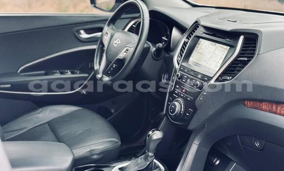 Buy Used Hyundai Santa Fe White Car in Dakar in Dakar Buy Used Hyundai Santa Fe White Car in Dakar in Dakar