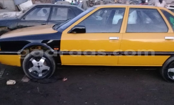 Dieundeu Occasion Renault 21 Beige Auto in Dakar in Dakar Dieundeu Occasion Renault 21 Beige Auto in Dakar in Dakar