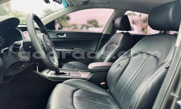 Acheter Import Voiture Kia K5 Noir à Dakar, Dakar Acheter Import Voiture Kia K5 Noir à Dakar, Dakar