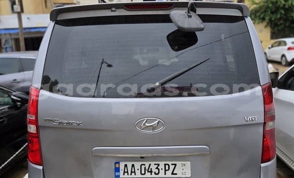 Buy Used Hyundai Starex Silver Car in Dakar in Dakar Buy Used Hyundai Starex Silver Car in Dakar in Dakar