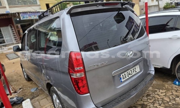 Buy Used Hyundai Starex Silver Car in Dakar in Dakar Buy Used Hyundai Starex Silver Car in Dakar in Dakar