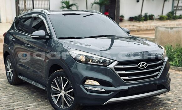 Buy Import Hyundai Tucson Silver Car in Dakar in Dakar Buy Import Hyundai Tucson Silver Car in Dakar in Dakar