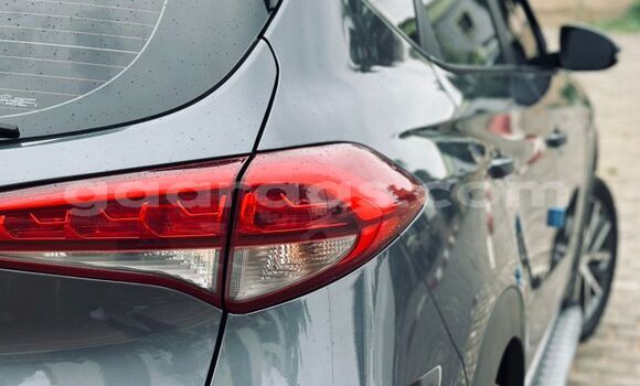 Buy Import Hyundai Tucson Silver Car in Dakar in Dakar Buy Import Hyundai Tucson Silver Car in Dakar in Dakar