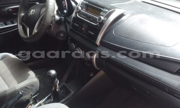 Dieundeu Occasion Toyota Yaris Silver Auto in Dakar in Dakar Dieundeu Occasion Toyota Yaris Silver Auto in Dakar in Dakar