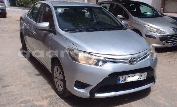 Dieundeu Occasion Toyota Yaris Silver Auto in Dakar in Dakar Dieundeu Occasion Toyota Yaris Silver Auto in Dakar in Dakar