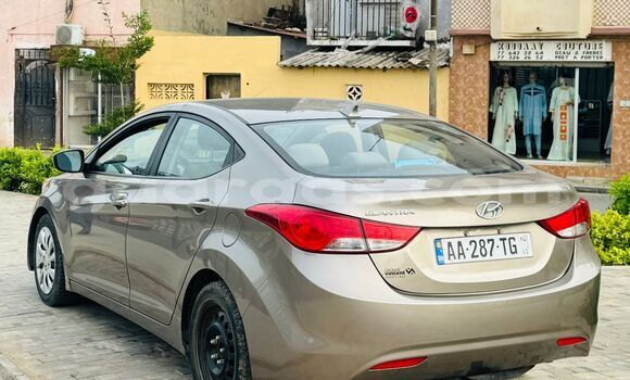 Acheter Occasion Voiture Hyundai Elantra Marron à Dakar, Dakar Acheter Occasion Voiture Hyundai Elantra Marron à Dakar, Dakar