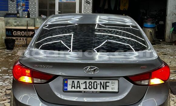 Dieundeu Occasion Hyundai Avante Silver Auto in Dakar in Dakar