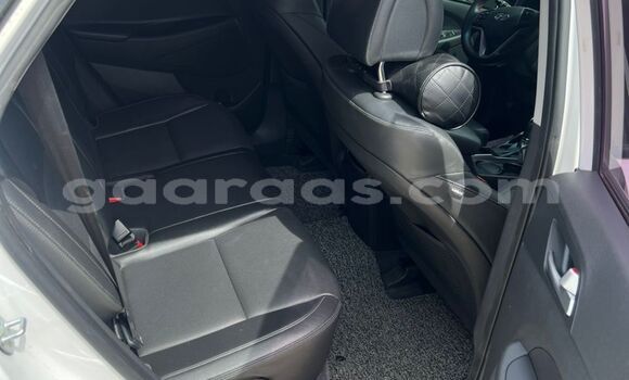 Dieundeu Beess Hyundai Tucson White Auto in Dakar in Dakar Dieundeu Beess Hyundai Tucson White Auto in Dakar in Dakar