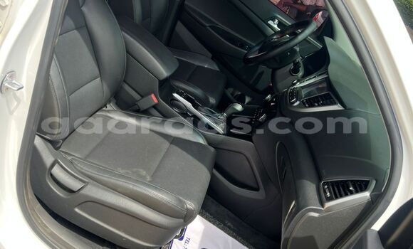 Dieundeu Beess Hyundai Tucson White Auto in Dakar in Dakar Dieundeu Beess Hyundai Tucson White Auto in Dakar in Dakar