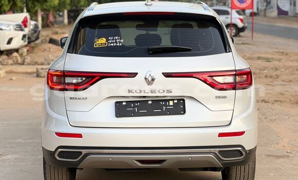 Buy Used Renault Koleos White Car in Dakar in Dakar Buy Used Renault Koleos White Car in Dakar in Dakar