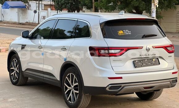 Buy Used Renault Koleos White Car in Dakar in Dakar Buy Used Renault Koleos White Car in Dakar in Dakar