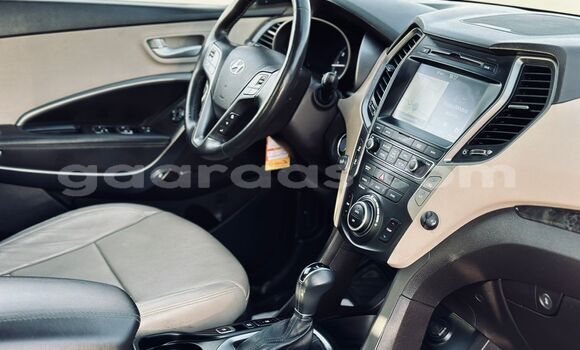 Dieundeu Imported Hyundai Santa Fe Black Auto in Dakar in Dakar Dieundeu Imported Hyundai Santa Fe Black Auto in Dakar in Dakar