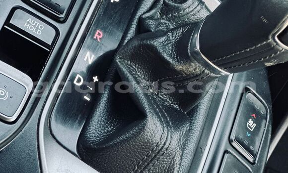 Dieundeu Imported Hyundai Santa Fe Black Auto in Dakar in Dakar Dieundeu Imported Hyundai Santa Fe Black Auto in Dakar in Dakar