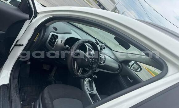 Acheter Import Voiture Kia Sportage Blanc à Dakar, Dakar Acheter Import Voiture Kia Sportage Blanc à Dakar, Dakar