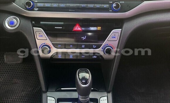 Acheter Occasion Voiture Hyundai Tucson Blanc à Dakar, Dakar Acheter Occasion Voiture Hyundai Tucson Blanc à Dakar, Dakar