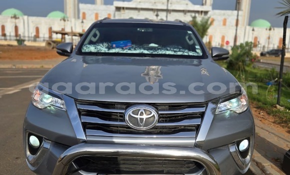 Buy Used Toyota Fortuner Silver Car in Dakar in Dakar