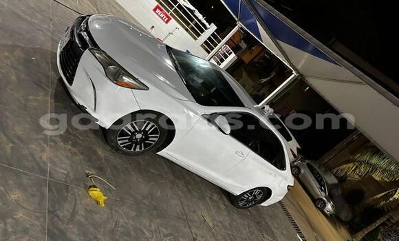 Dieundeu Occasion Toyota Camry White Auto in Dakar in Dakar Dieundeu Occasion Toyota Camry White Auto in Dakar in Dakar