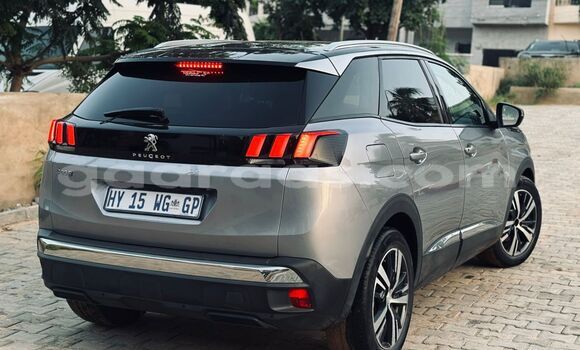 Buy Import Peugeot 3008 Green Car in Dakar in Dakar Buy Import Peugeot 3008 Green Car in Dakar in Dakar