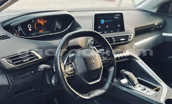 Buy Import Peugeot 3008 Green Car in Dakar in Dakar Buy Import Peugeot 3008 Green Car in Dakar in Dakar