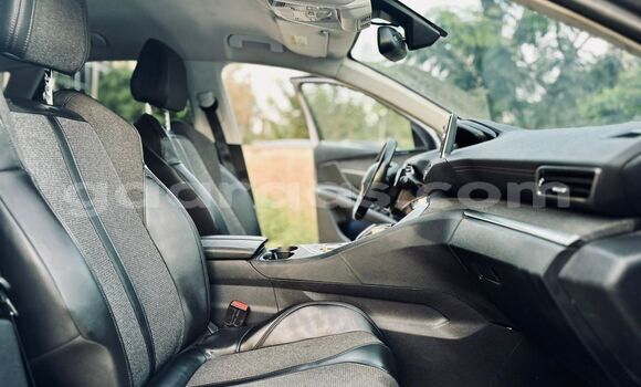 Buy Import Peugeot 3008 Green Car in Dakar in Dakar Buy Import Peugeot 3008 Green Car in Dakar in Dakar