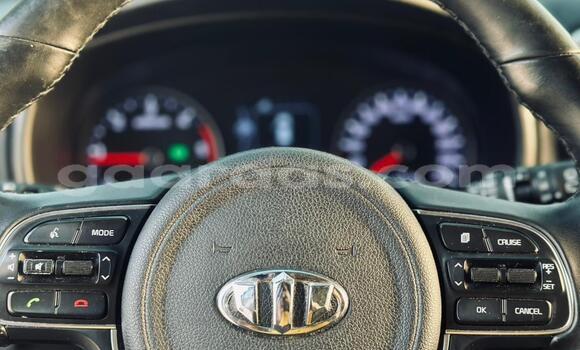 Buy Import Kia Sportage White Car in Dakar in Dakar Buy Import Kia Sportage White Car in Dakar in Dakar