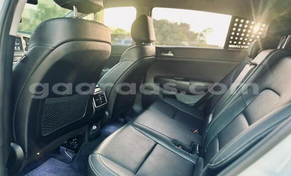 Buy Import Kia Sportage White Car in Dakar in Dakar Buy Import Kia Sportage White Car in Dakar in Dakar