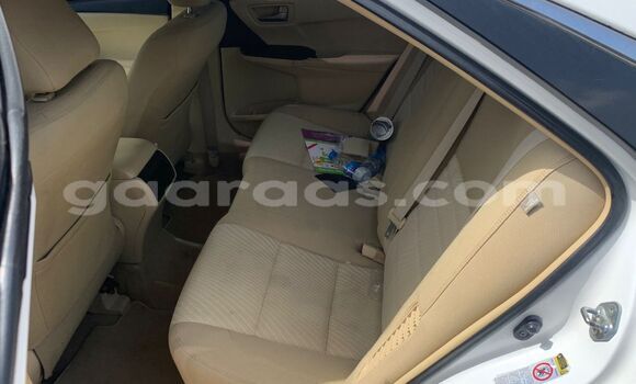 Dieundeu Occasion Toyota Camry White Auto in Dakar in Dakar Dieundeu Occasion Toyota Camry White Auto in Dakar in Dakar