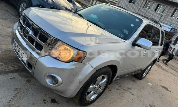 Buy Used Ford Escape Silver Car in Dakar in Dakar