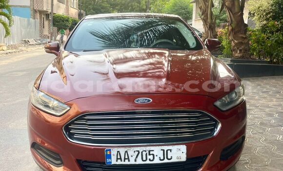 Buy Used Ford Fusion Red Car in Dakar in Dakar