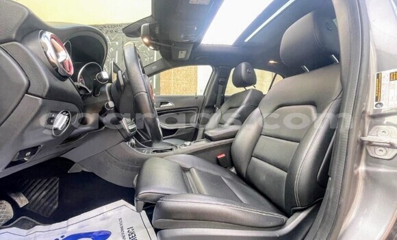 Dieundeu Occasion Mercedes‒Benz GLA-klasse Silver Auto in Dakar in Dakar Dieundeu Occasion Mercedes‒Benz GLA-klasse Silver Auto in Dakar in Dakar