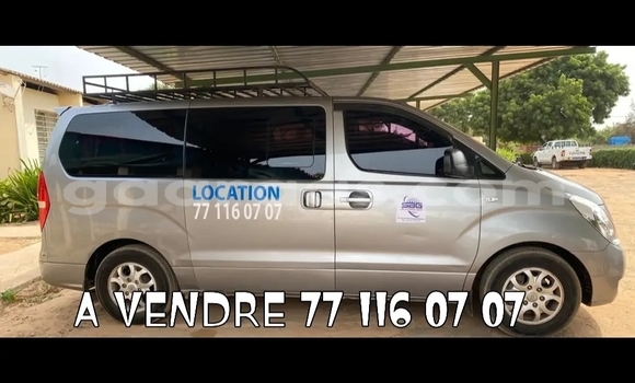 Buy Used Hyundai Starex Silver Car in Dakar in Dakar Buy Used Hyundai Starex Silver Car in Dakar in Dakar