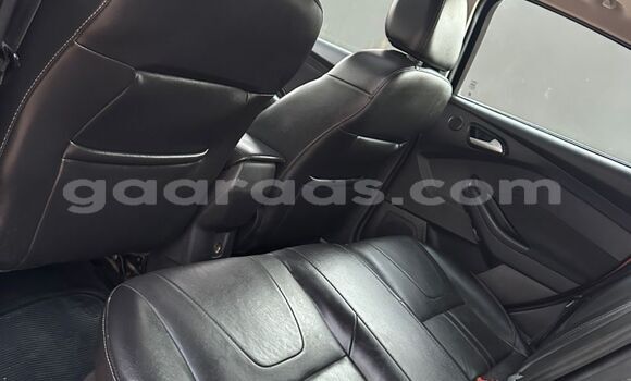 Buy Used Ford Focus Red Car in Dakar in Dakar Buy Used Ford Focus Red Car in Dakar in Dakar