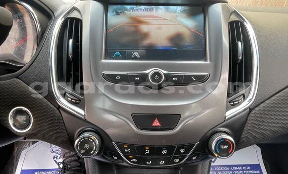 Buy Used Chevrolet Cruze White Car in Dakar in Dakar Buy Used Chevrolet Cruze White Car in Dakar in Dakar